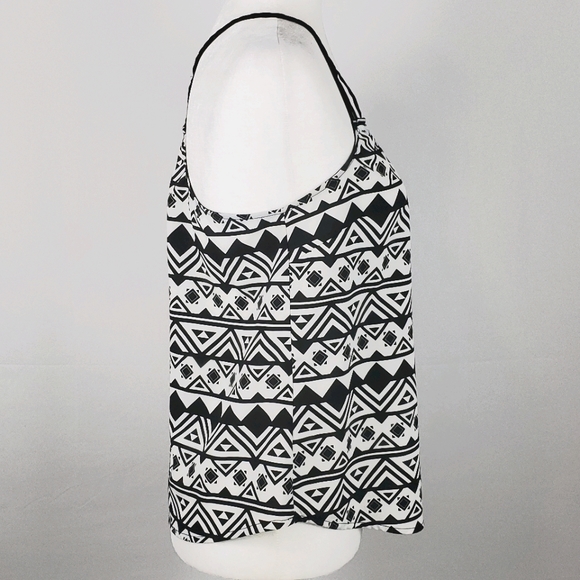 E Hanger M black white geometric tank top medium - Picture 3 of 5